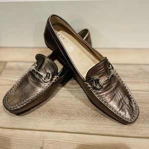 GEOX Respira Gold Loafer Size 38 Like New Rhinestone Detail